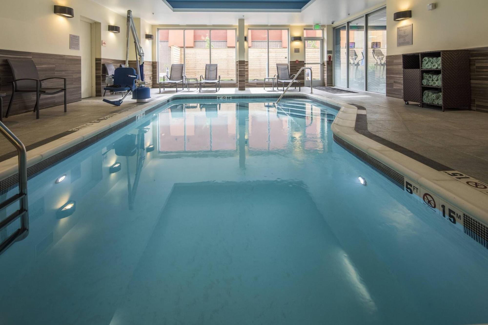 Fairfield Inn & Suites By Marriott Pittsburgh North/Mccandless Crossing McCandless Township Exteriör bild